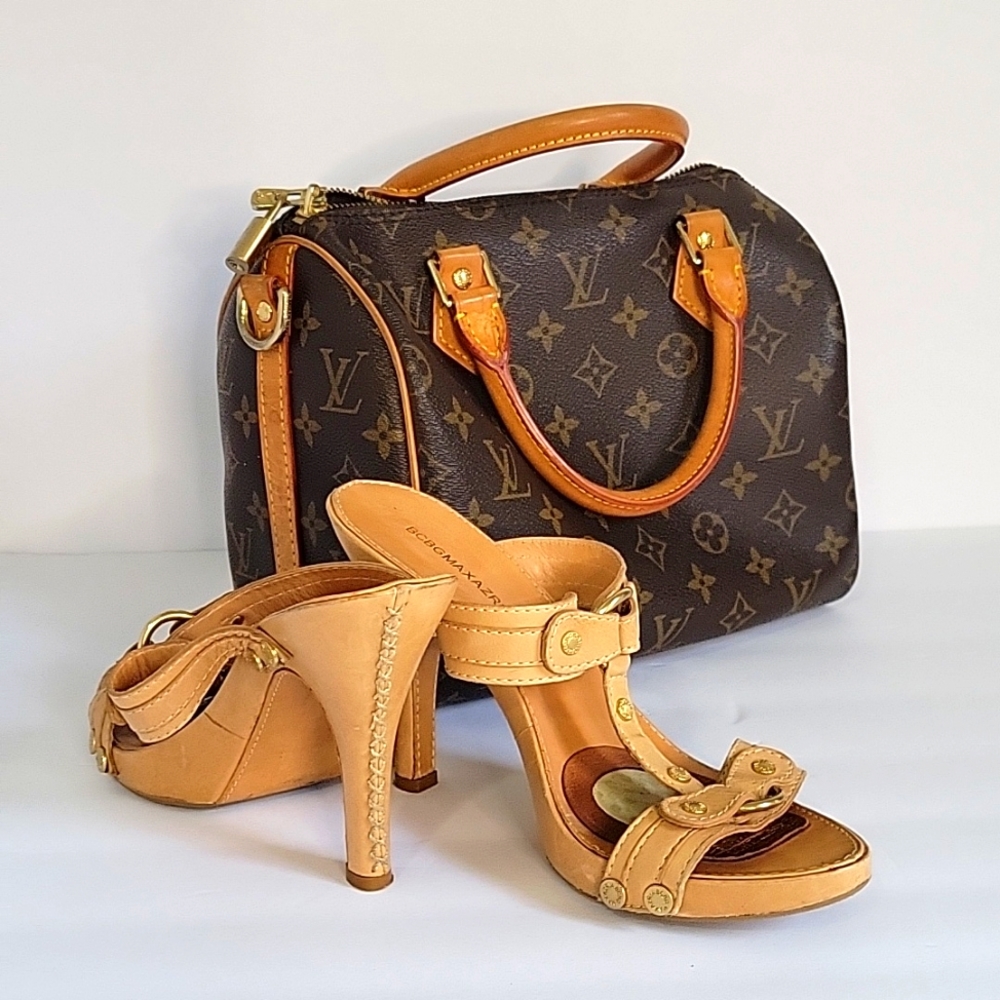 BCBG MaxAzria Nude/Natural Leather Size 6 Sandals